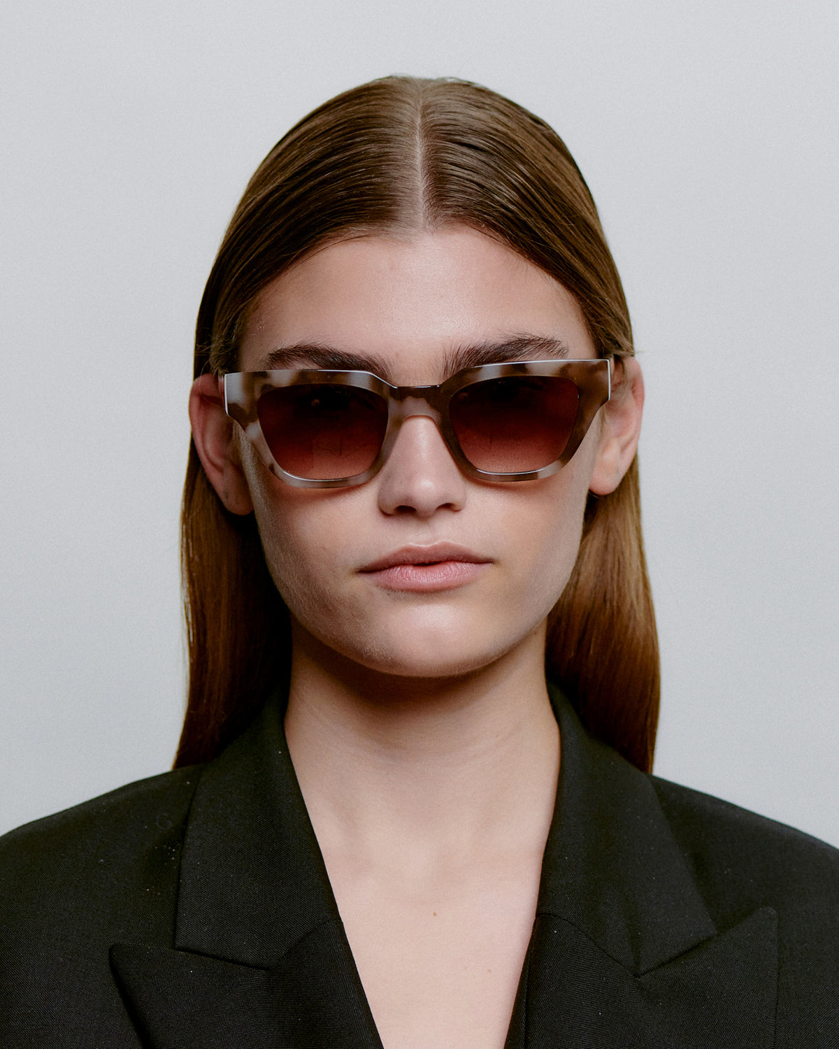 A.KJÆRBEDE Sonnenbrille Kaws Cookie Dough
