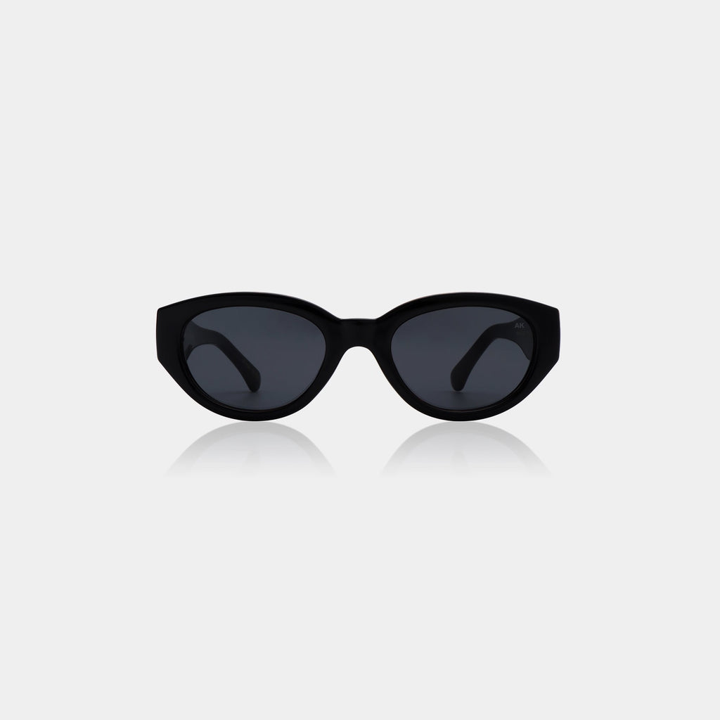 A.Kjærbede Sonnenbrille Winnie 18315 in der Farbe Black
