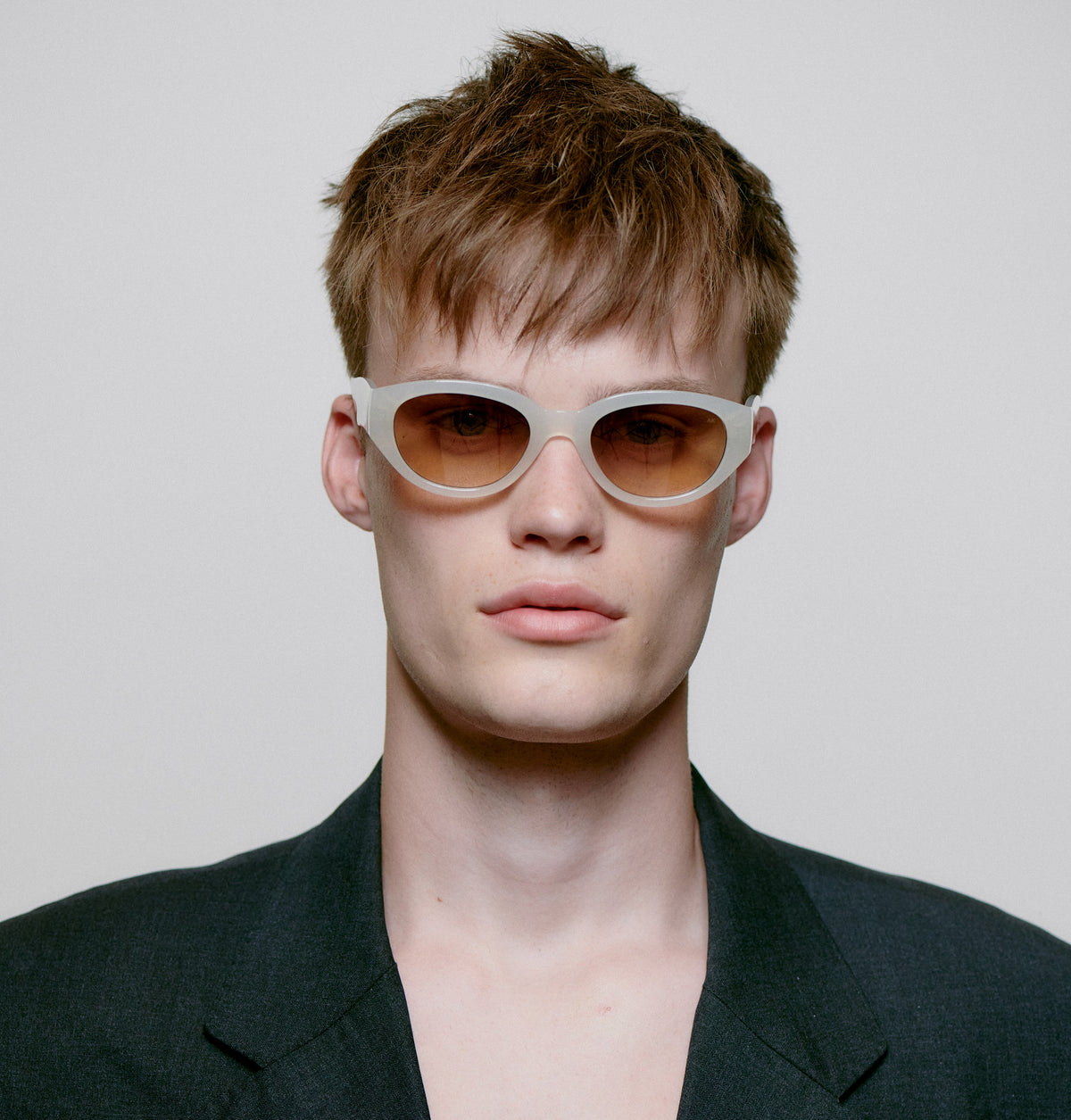 A.KJÆRBEDE Sonnenbrille Winnie Cream Bone