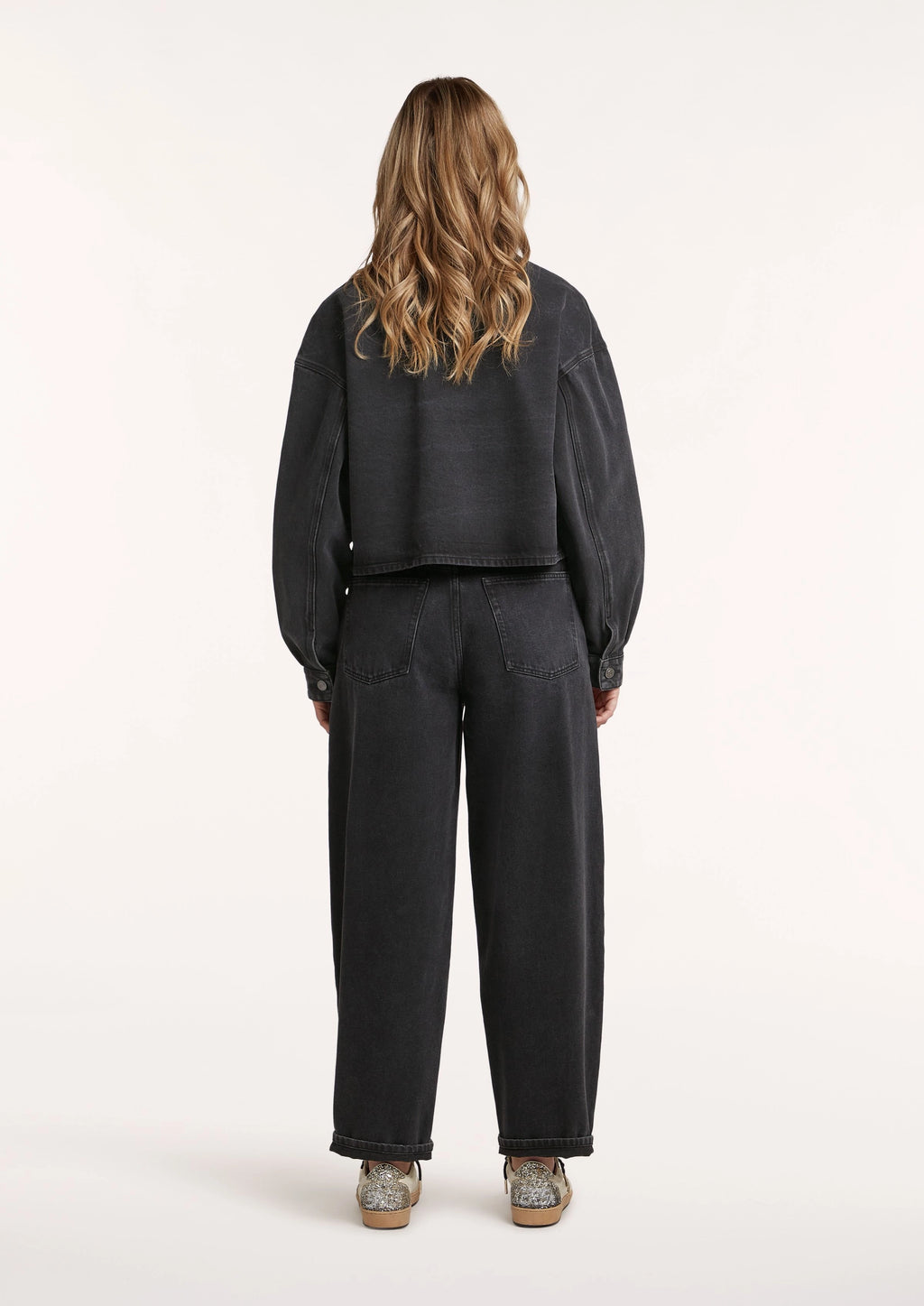 CIRCLE OF TRUST Aria Jeans | Barrel Fit Nero Wash