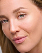 KESS BERLIN Mono Stick - Sun Glow Highlighter