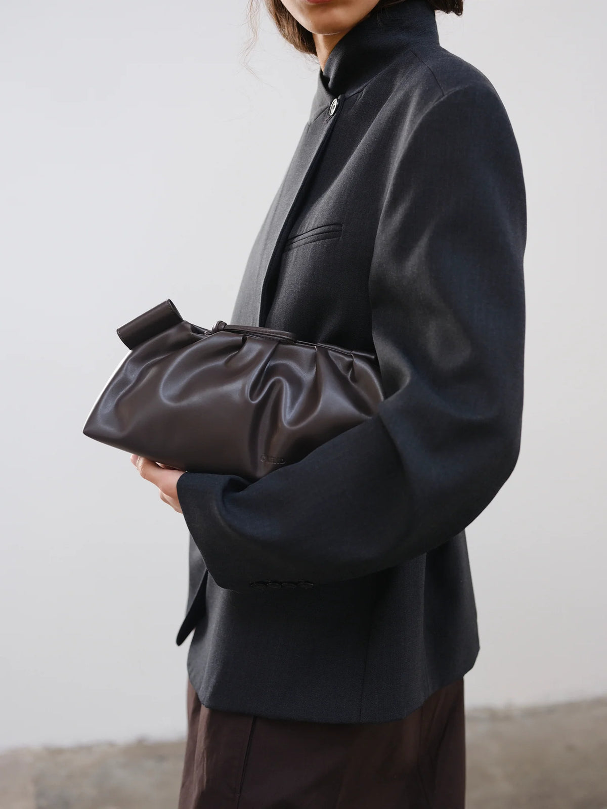 ÖLEND Dumpling Bag - dark chocolate