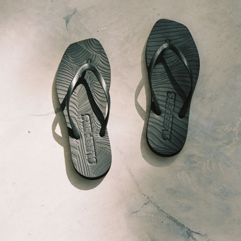 SLEEPERS Tapered Flip Flop - black