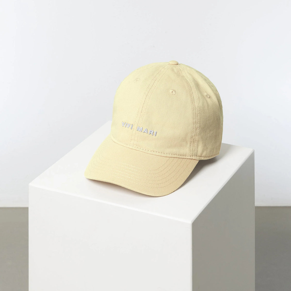 VIVI MARI Cap solid butter yellow/white