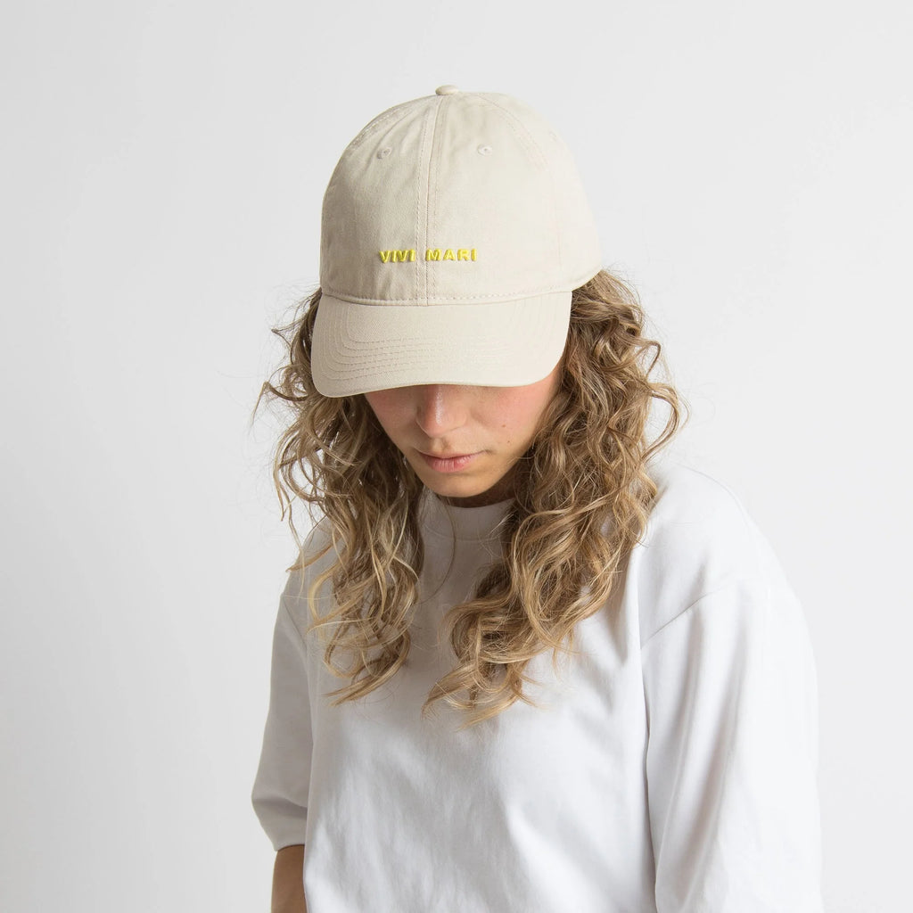VIVI MARI Cap solid sand/yellow