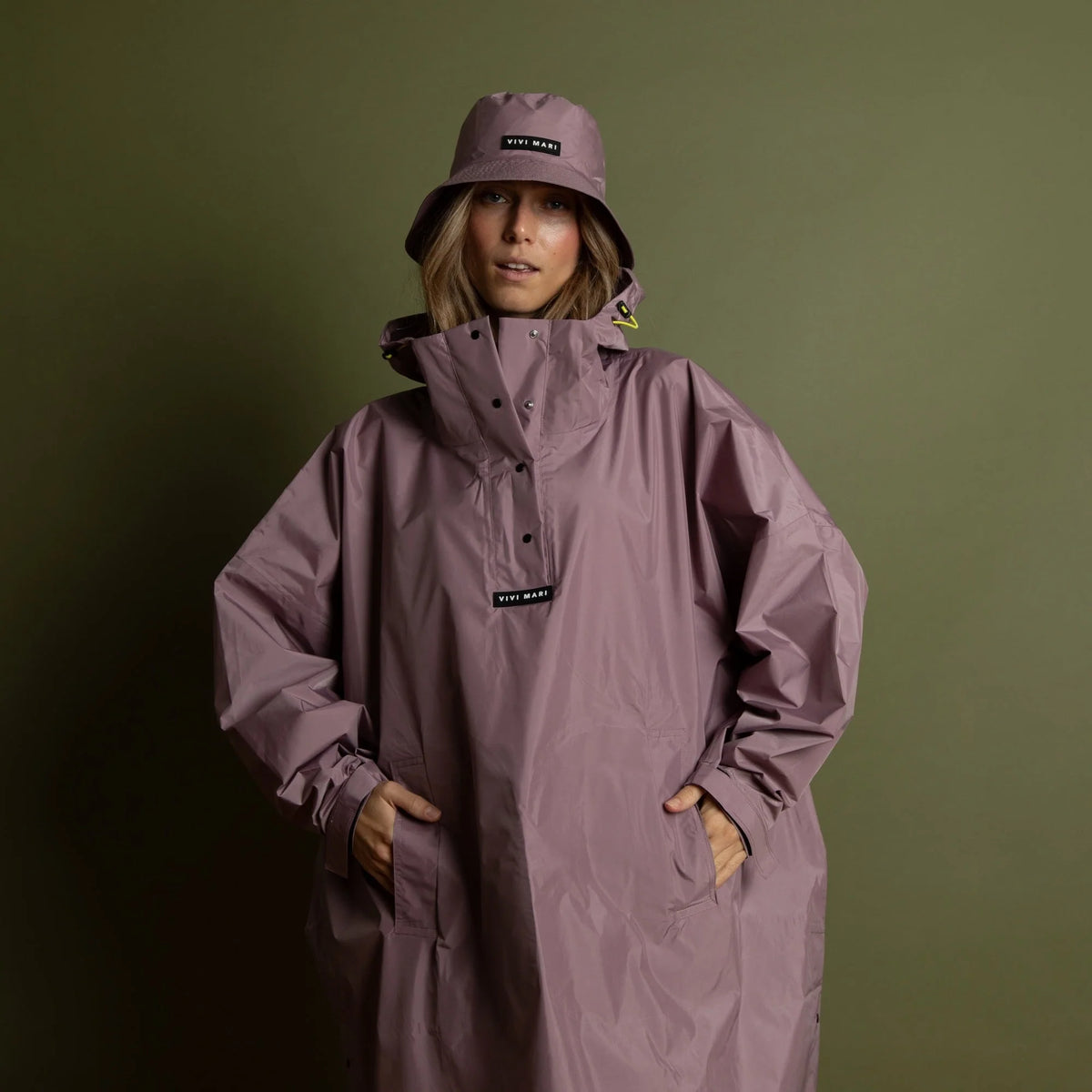 VIVI MARI Raincoat Solid ash plum