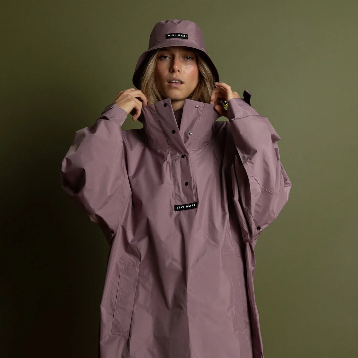 VIVI MARI Raincoat Solid ash plum