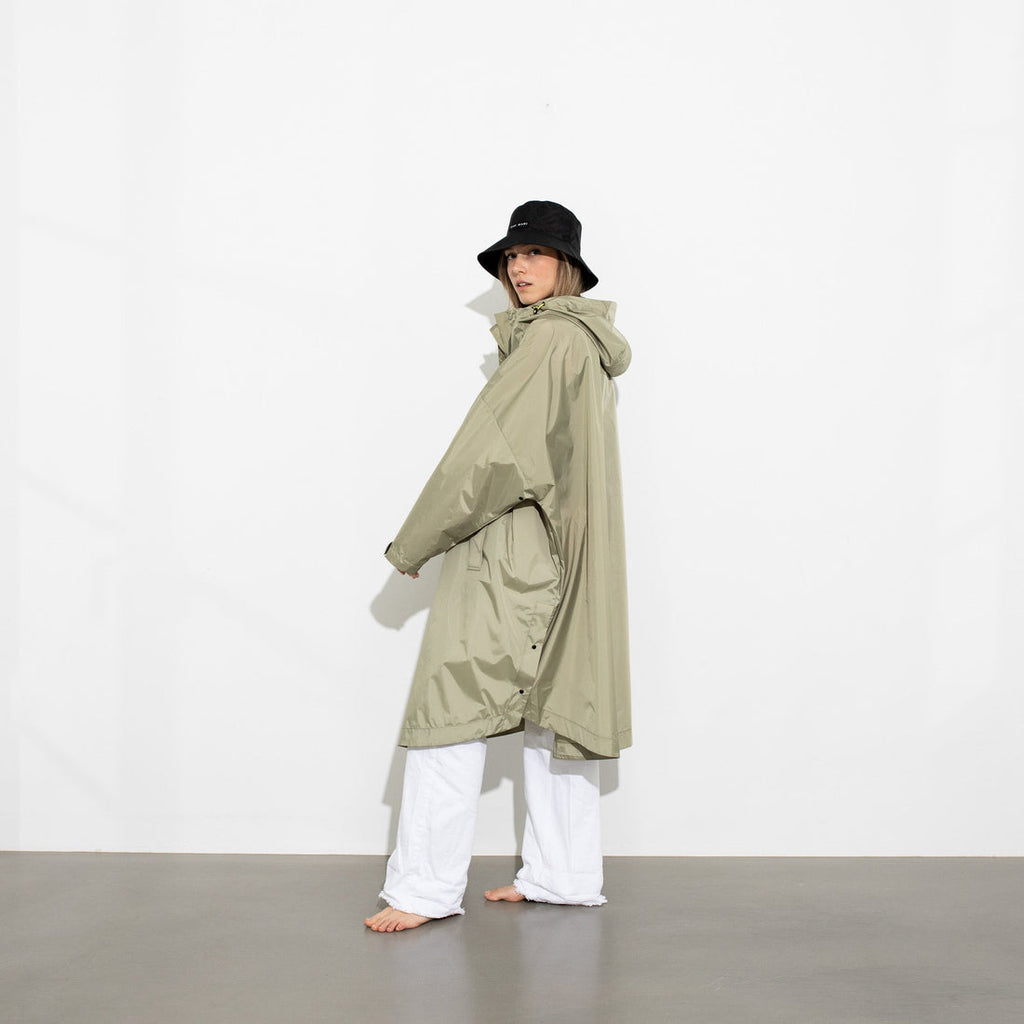 VIVI MARI RAINCOAT SOLID PALE OLIVE